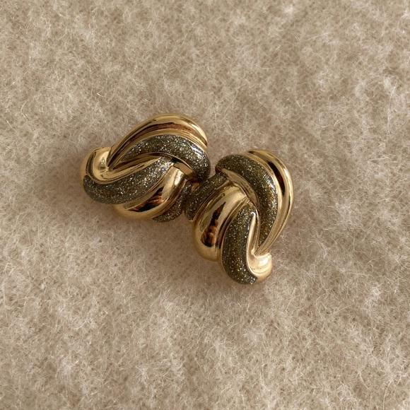 3 for $30 vintage gold structured ear clips with sparkles - Picture 1 of 7